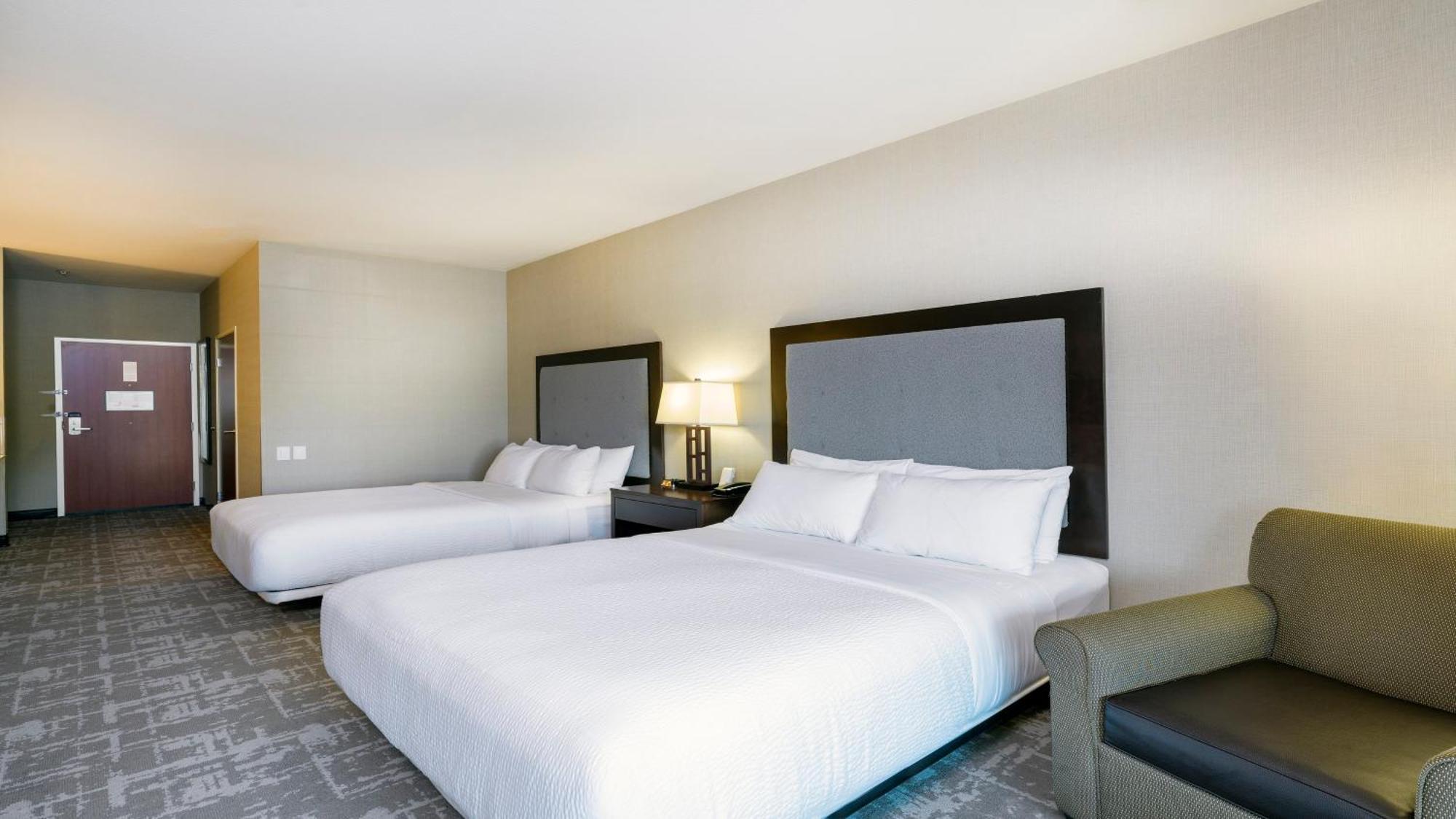 Holiday Inn West Yellowstone By Ihg Екстериор снимка
